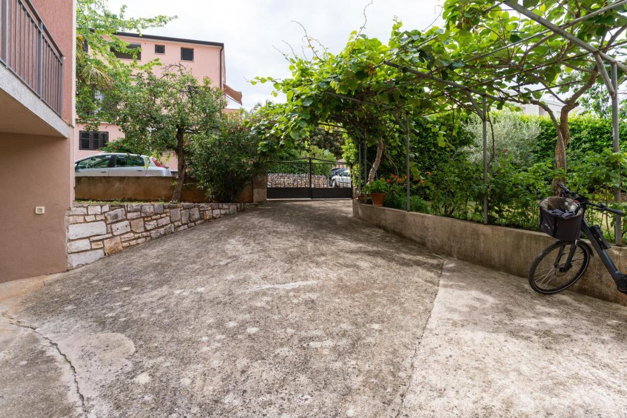 Apartment Milka Rovinj Exteriör bild